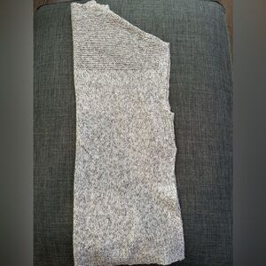 Perfect Lightweight, Gray & White Poncho for Fall (M)